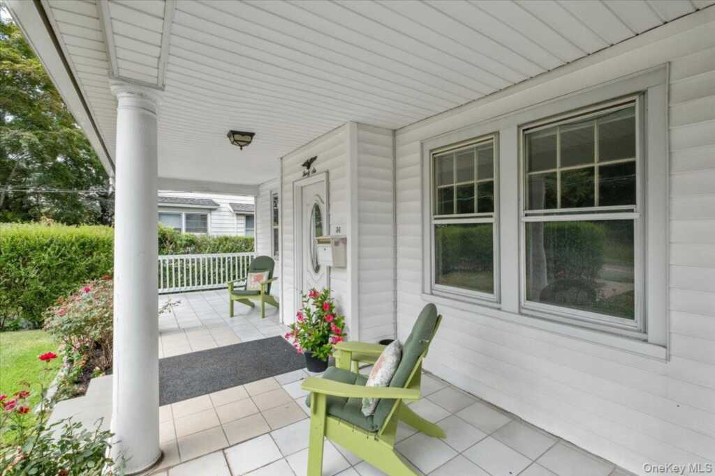 36 Bryant Avenue, White Plains, NY 10605 - Photo 3 of 32