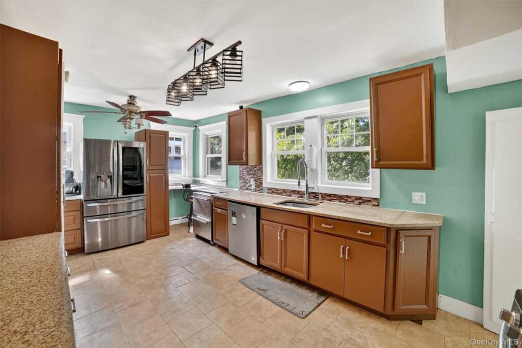 1 Irving Place, New Rochelle, NY 10801 - Photo 15 of 43