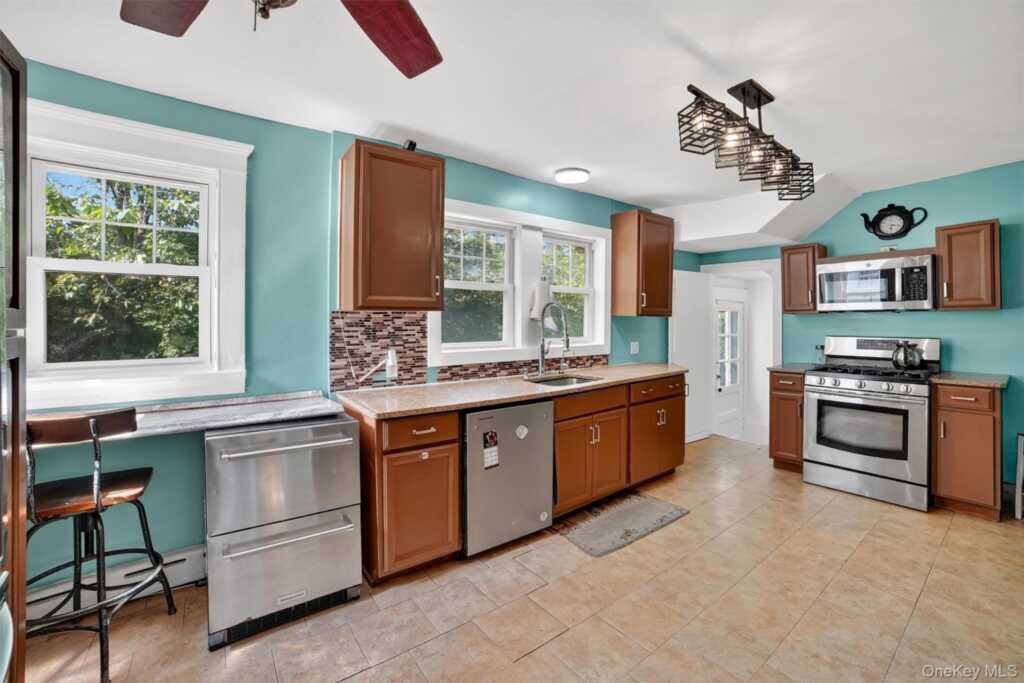 1 Irving Place, New Rochelle, NY 10801 - Photo 18 of 43
