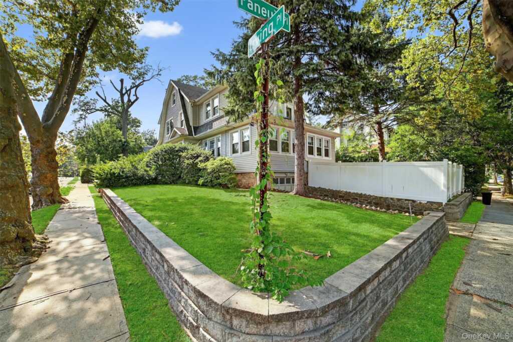 1 Irving Place, New Rochelle, NY 10801 - Photo 4 of 43