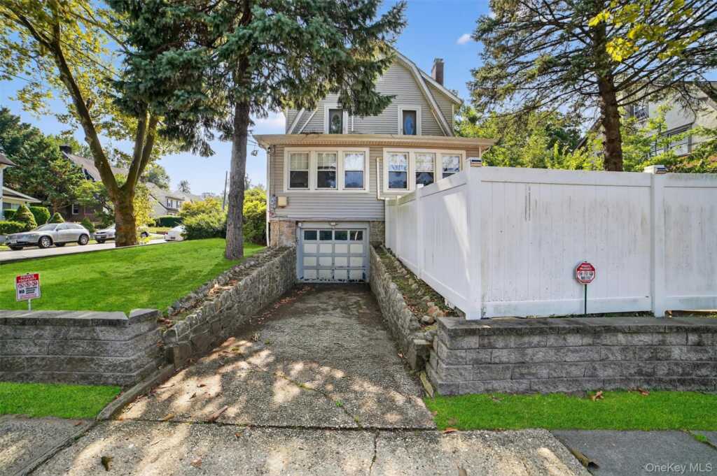 1 Irving Place, New Rochelle, NY 10801 - Photo 5 of 43