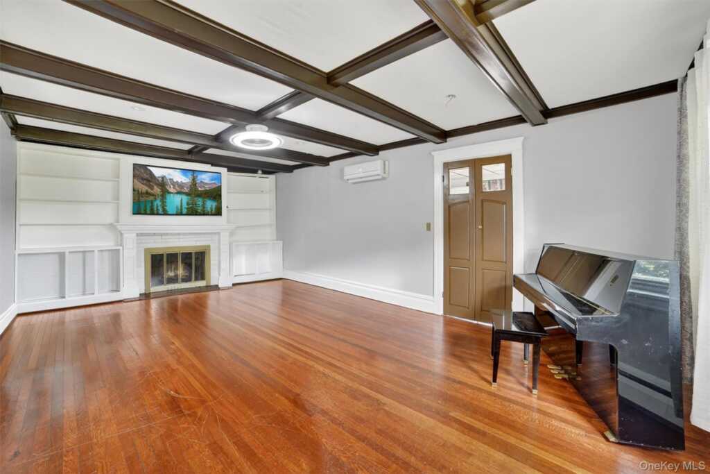 1 Irving Place, New Rochelle, NY 10801 - Photo 7 of 43