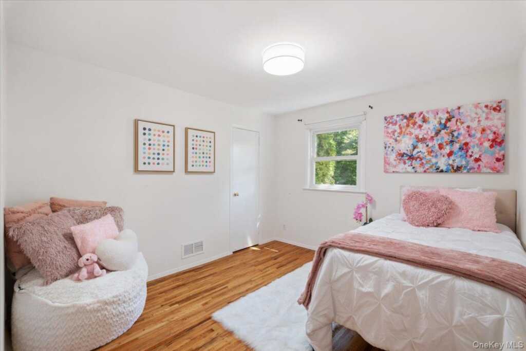 429 Grand Boulevard, New Rochelle, NY 10583 - Photo 11 of 18