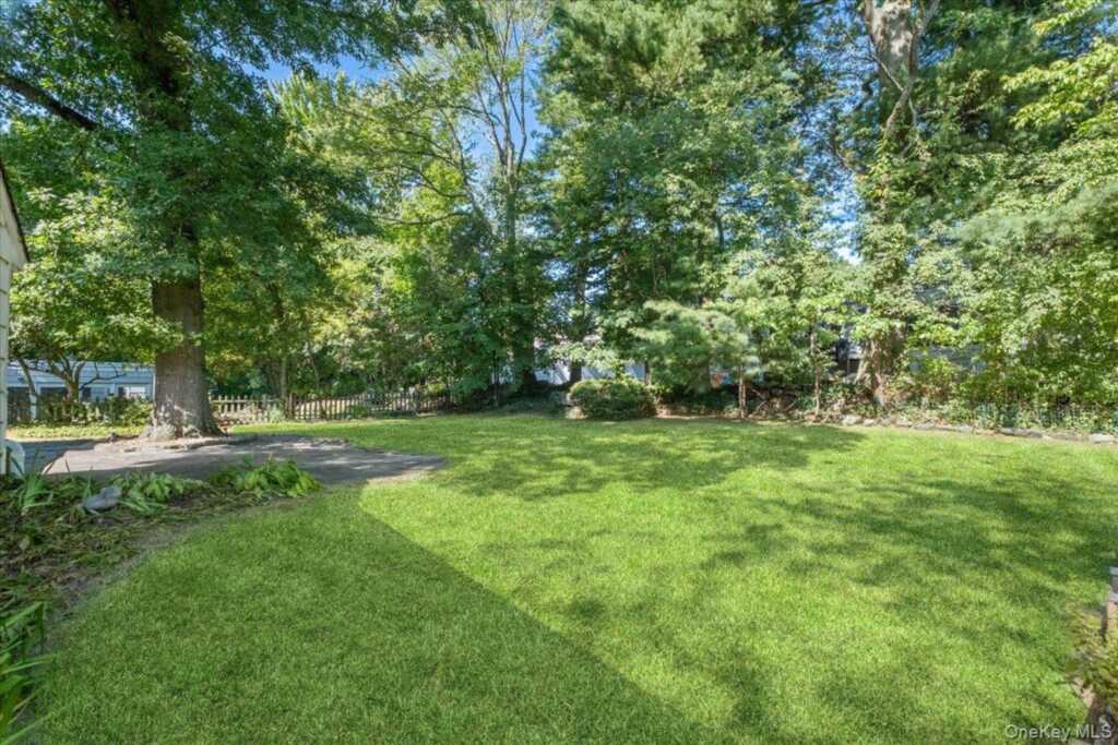 429 Grand Boulevard, New Rochelle, NY 10583 - Photo 16 of 18