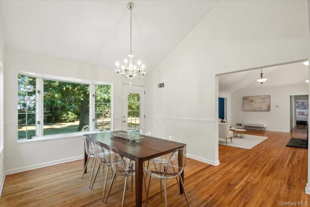 429 Grand Boulevard, New Rochelle, NY 10583 - Photo 5 of 18