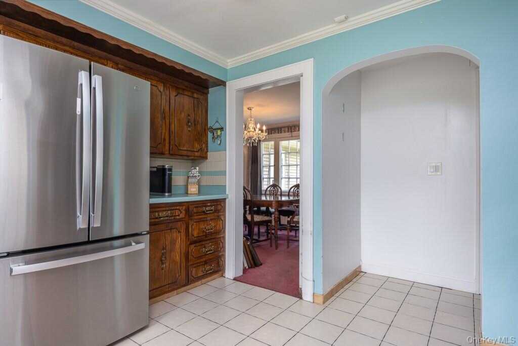 165 Forest Avenue, Pearl River, NY 10965 - Photo 17 of 32