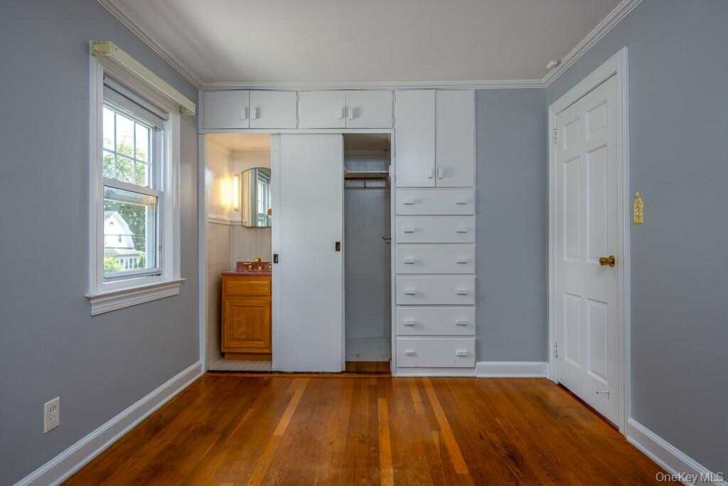165 Forest Avenue, Pearl River, NY 10965 - Photo 25 of 32