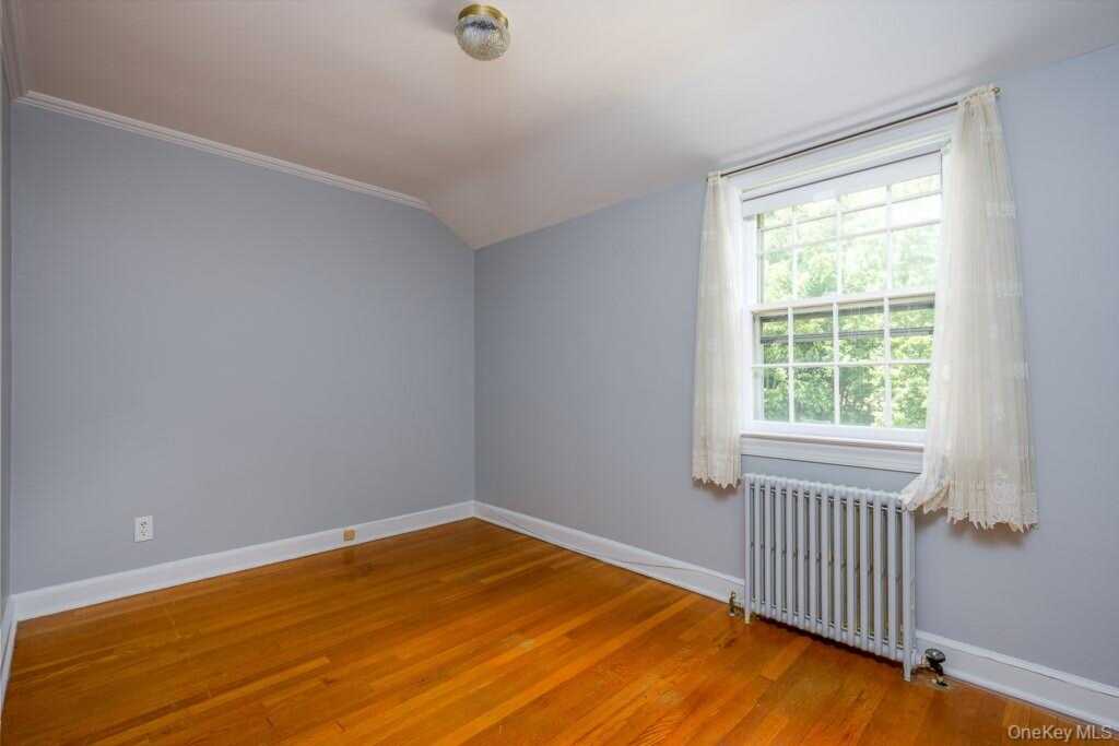 165 Forest Avenue, Pearl River, NY 10965 - Photo 26 of 32