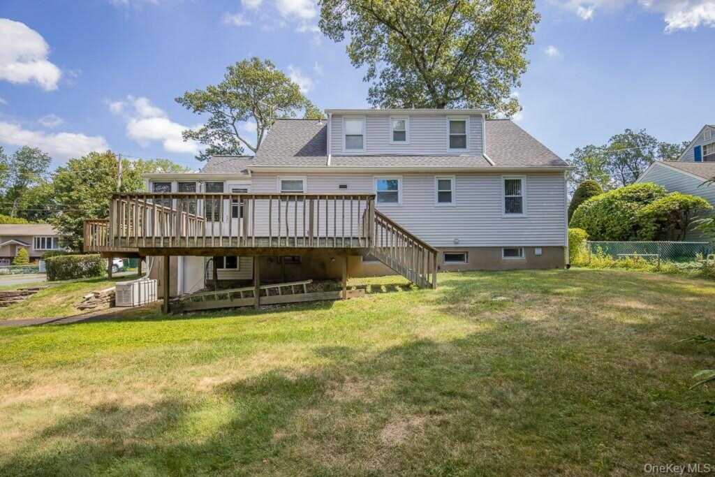 85 Lt Cox Drive, Pearl River, NY 10965 - Photo 10 of 29