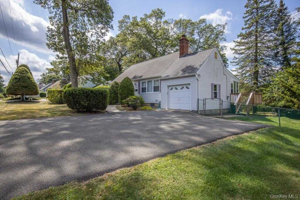 85 Lt Cox Drive, Pearl River, NY 10965 - Photo 4 of 29