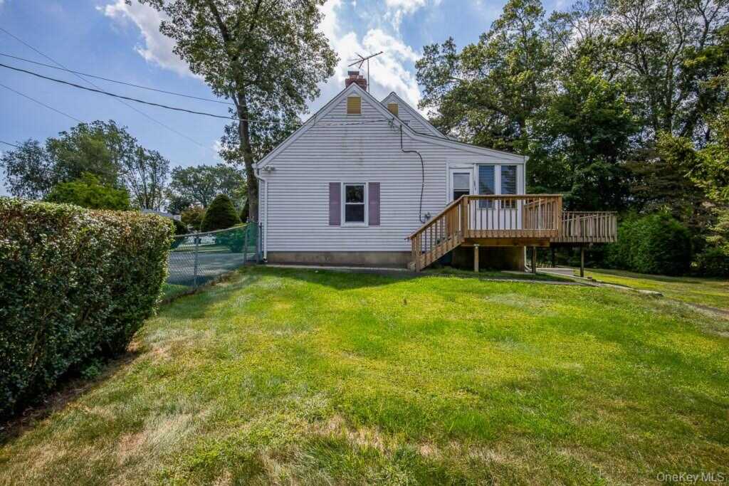 85 Lt Cox Drive, Pearl River, NY 10965 - Photo 5 of 29
