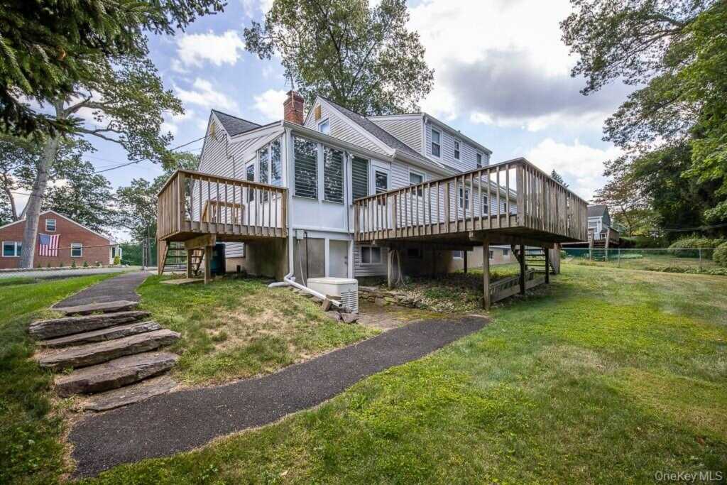 85 Lt Cox Drive, Pearl River, NY 10965 - Photo 6 of 29