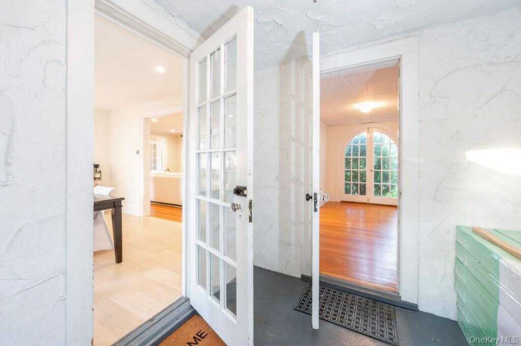 53 Jefferson Avenue, White Plains, NY 10606 - Photo 21 of 26