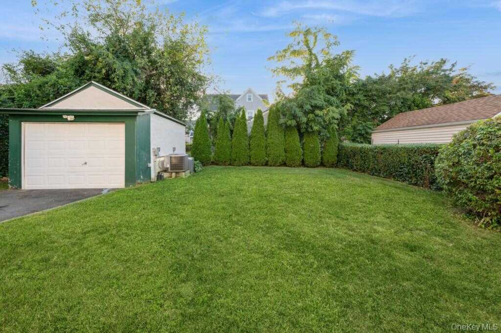 53 Jefferson Avenue, White Plains, NY 10606 - Photo 24 of 26