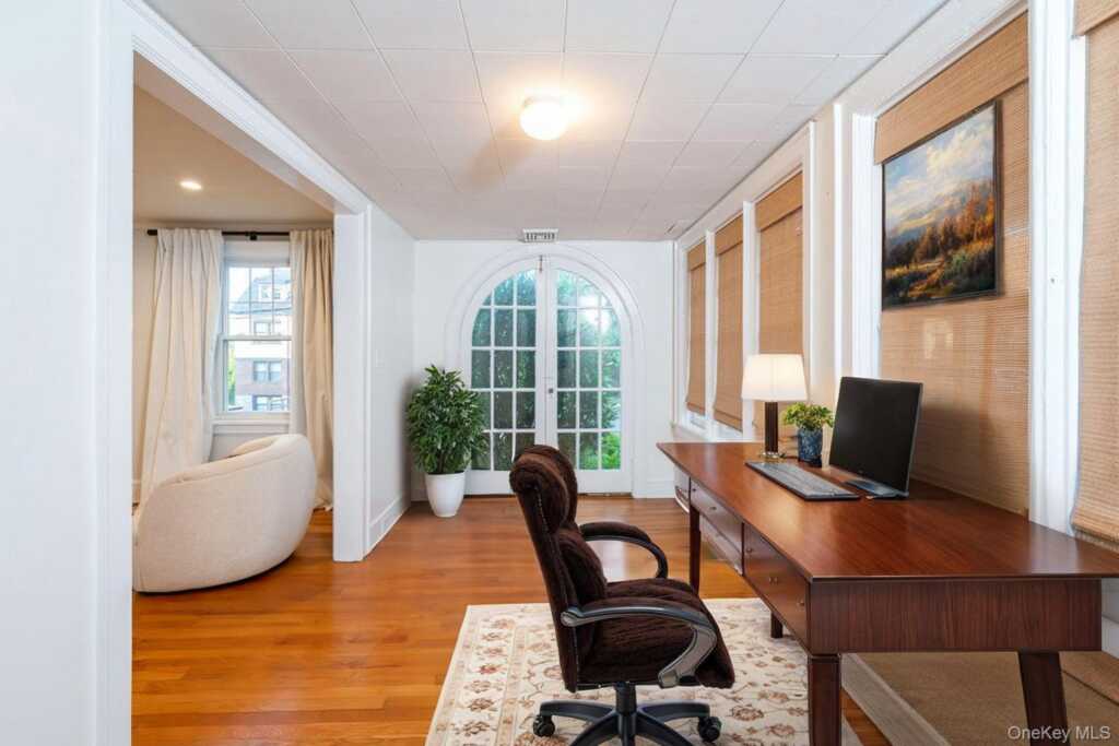 53 Jefferson Avenue, White Plains, NY 10606 - Photo 5 of 26