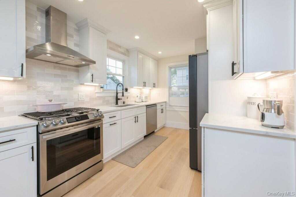 53 Jefferson Avenue, White Plains, NY 10606 - Photo 7 of 26