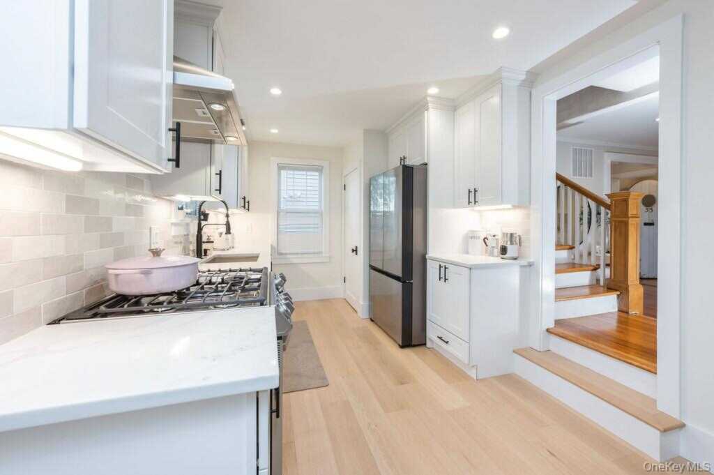 53 Jefferson Avenue, White Plains, NY 10606 - Photo 9 of 26