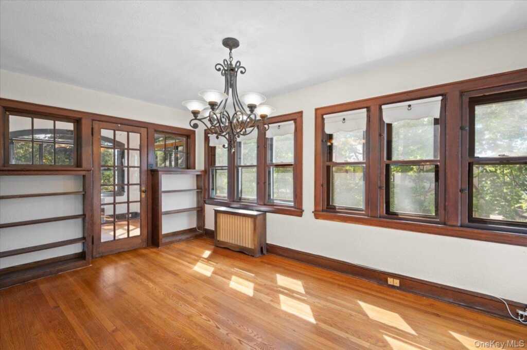 98 Rosehill Avenue, New Rochelle, NY 10804 - Photo 13 of 34