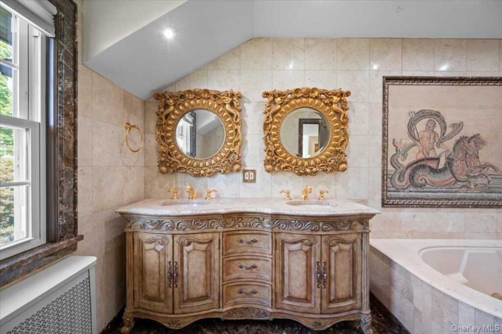 98 Rosehill Avenue, New Rochelle, NY 10804 - Photo 21 of 34