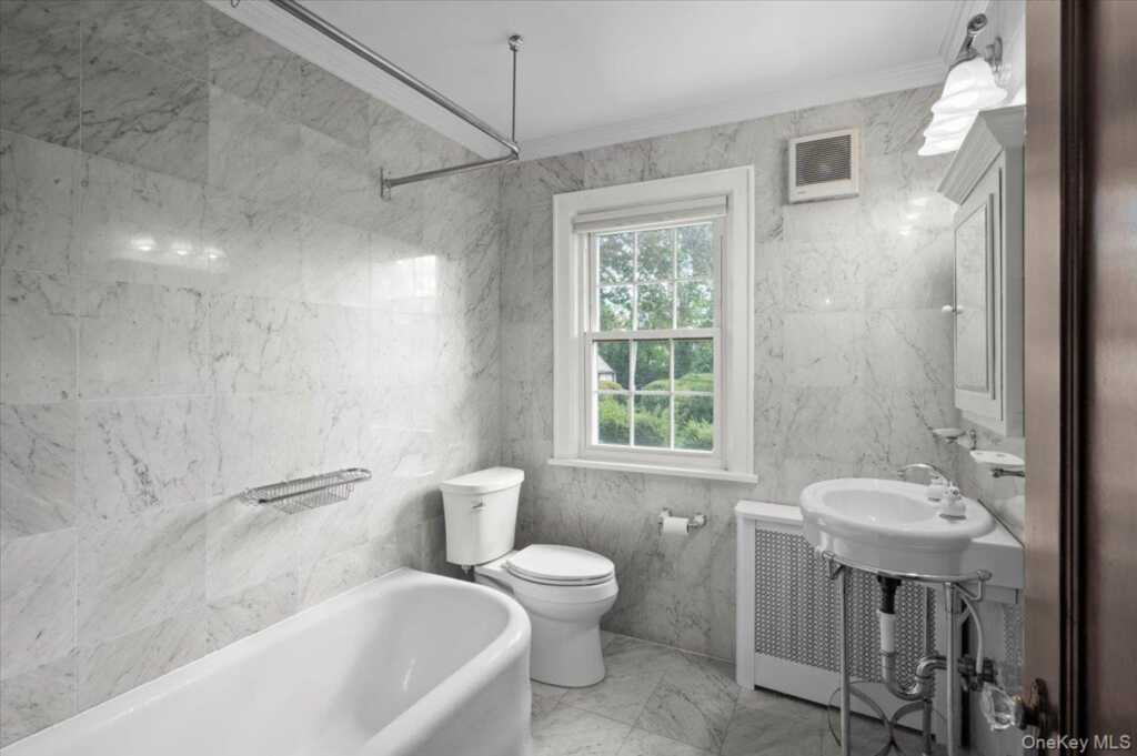 98 Rosehill Avenue, New Rochelle, NY 10804 - Photo 25 of 34