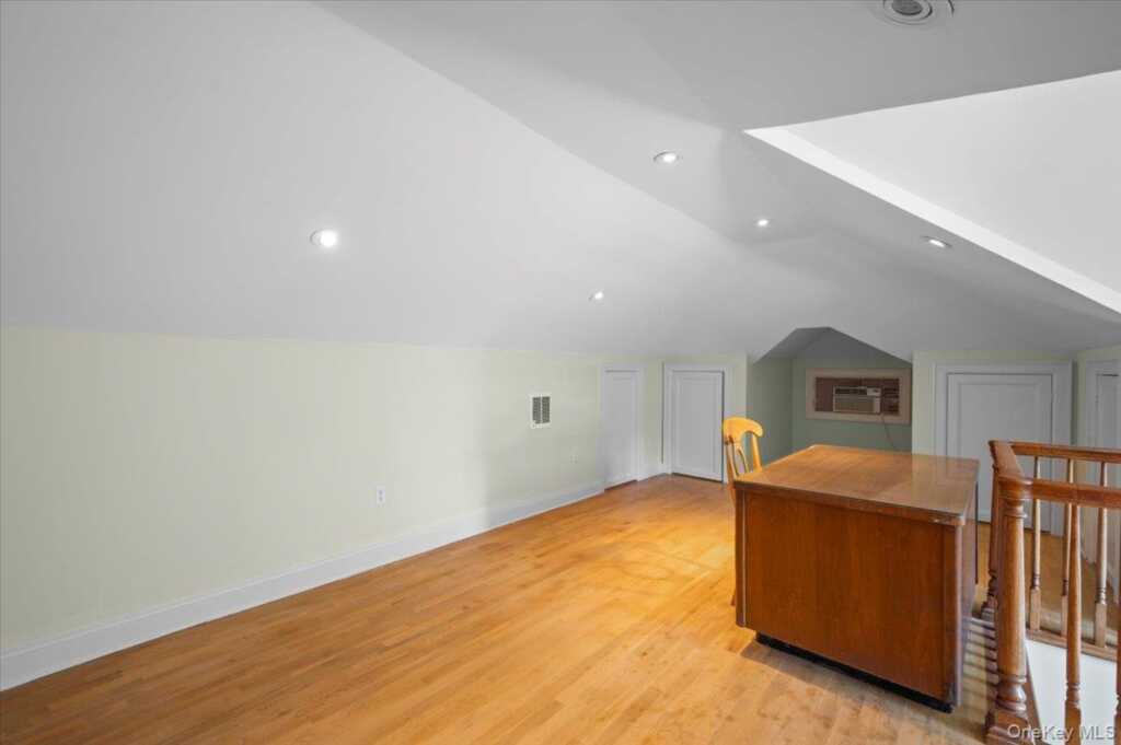 98 Rosehill Avenue, New Rochelle, NY 10804 - Photo 28 of 34