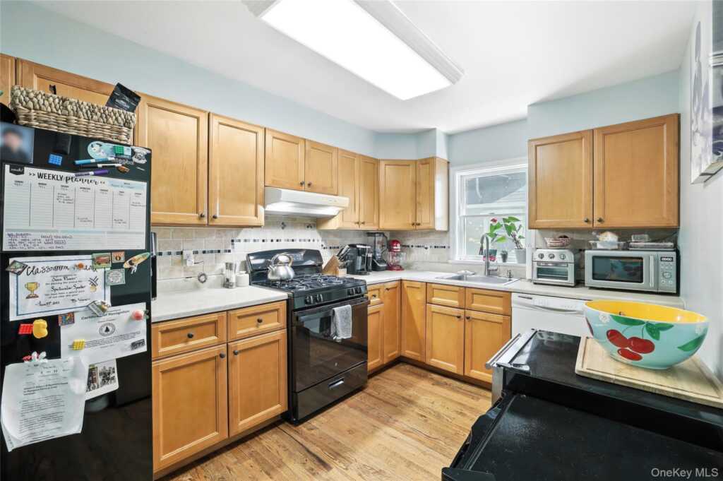 134-136 Dearborn Avenue, Rye, NY 10580 - Photo 17 of 37