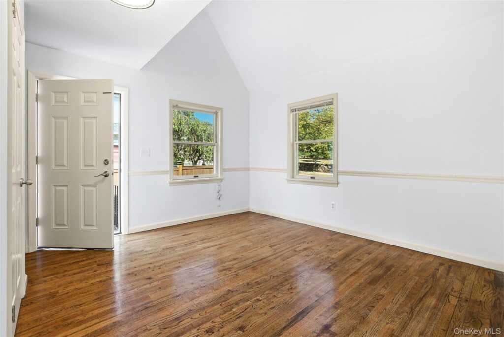 134-136 Dearborn Avenue, Rye, NY 10580 - Photo 2 of 37