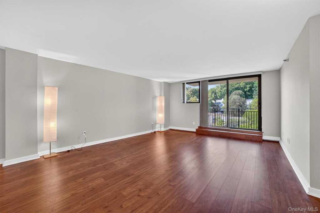 25 Rockledge Avenue, Unit #901W, White Plains, NY 10601 - Photo 13 of 33