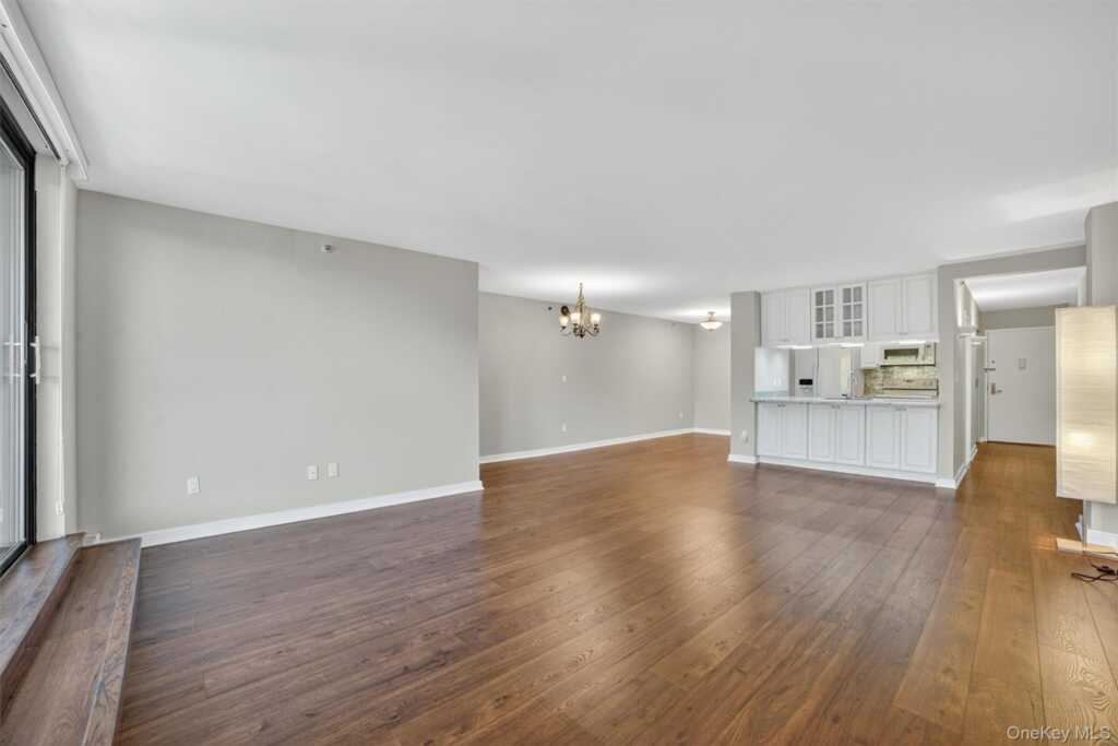 25 Rockledge Avenue, Unit #901W, White Plains, NY 10601 - Photo 16 of 33