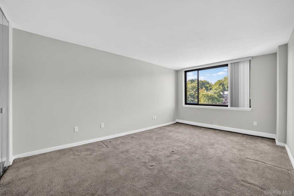 25 Rockledge Avenue, Unit #901W, White Plains, NY 10601 - Photo 21 of 33