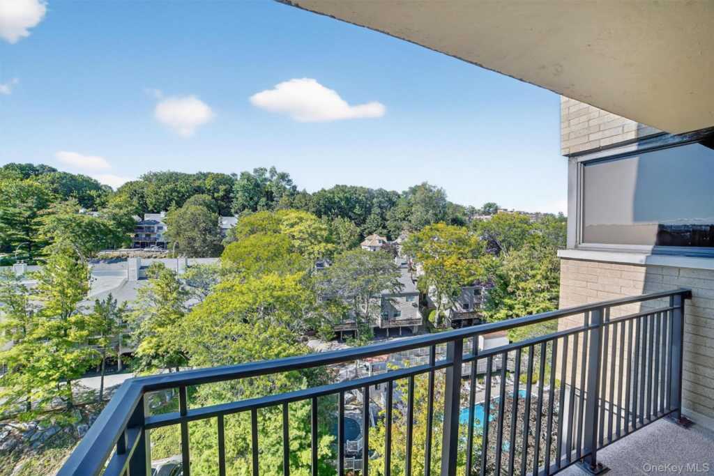 25 Rockledge Avenue, Unit #901W, White Plains, NY 10601 - Photo 27 of 33