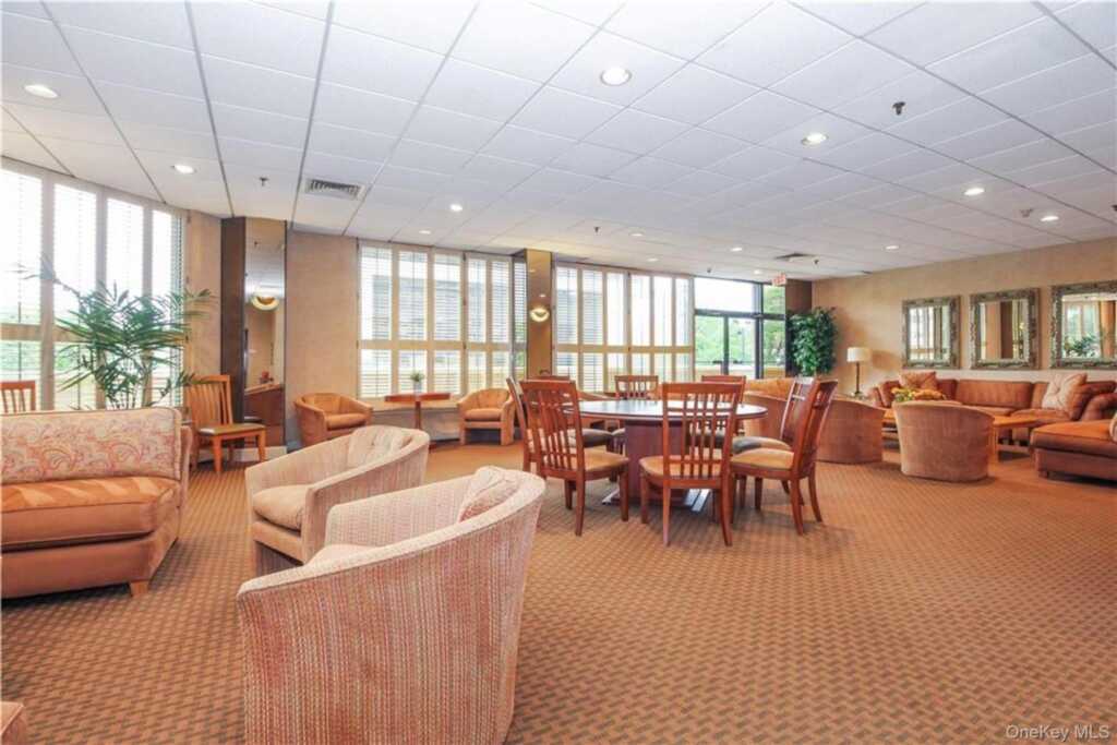 25 Rockledge Avenue, Unit #901W, White Plains, NY 10601 - Photo 28 of 33