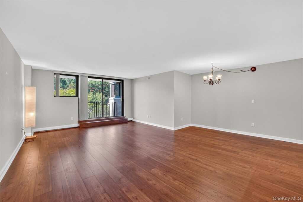 25 Rockledge Avenue, Unit #901W, White Plains, NY 10601 - Photo 9 of 33
