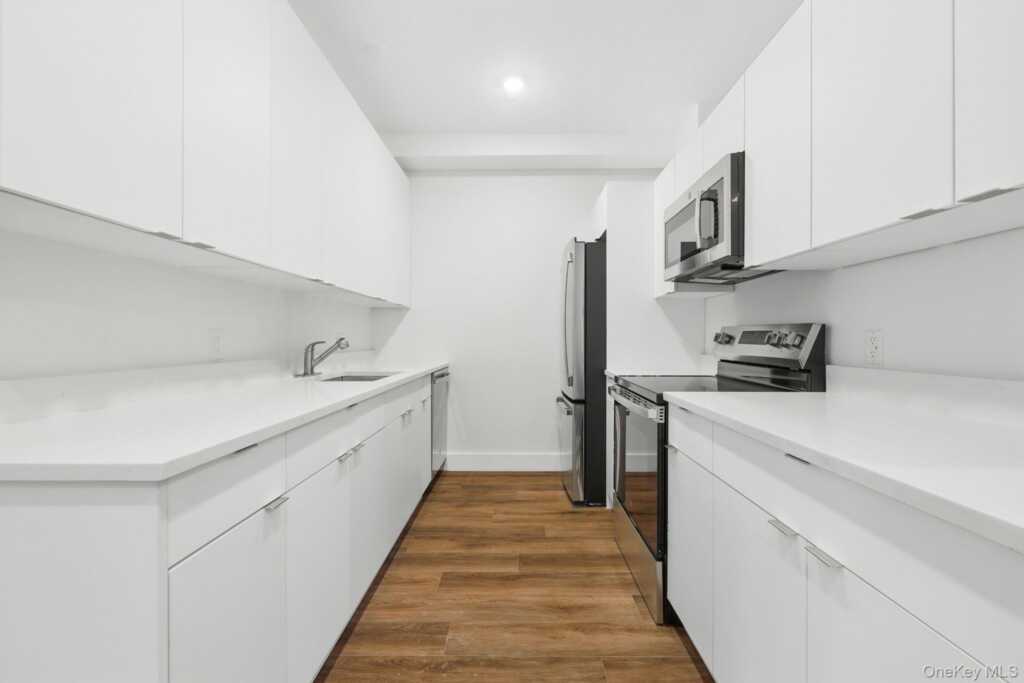 199 Post Road, Unit #206, White Plains, NY 10601 - Photo 4 of 13