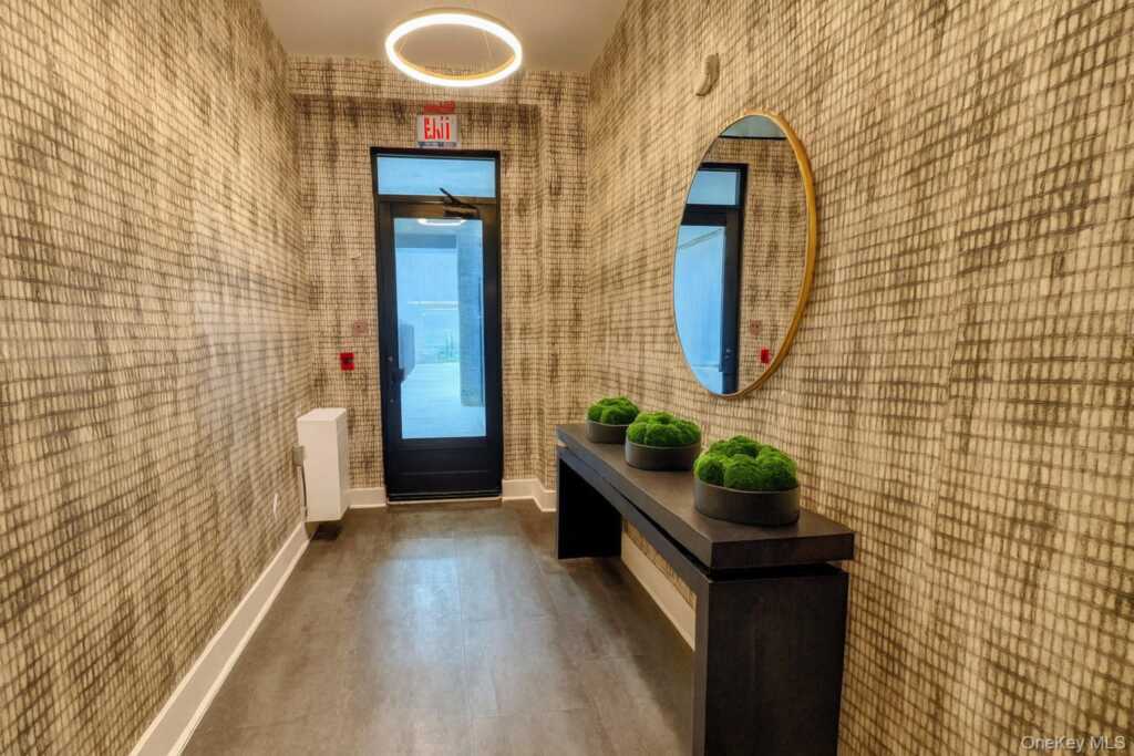 199 E Post Road, Unit #204, White Plains, NY 10601 - Photo 8 of 21