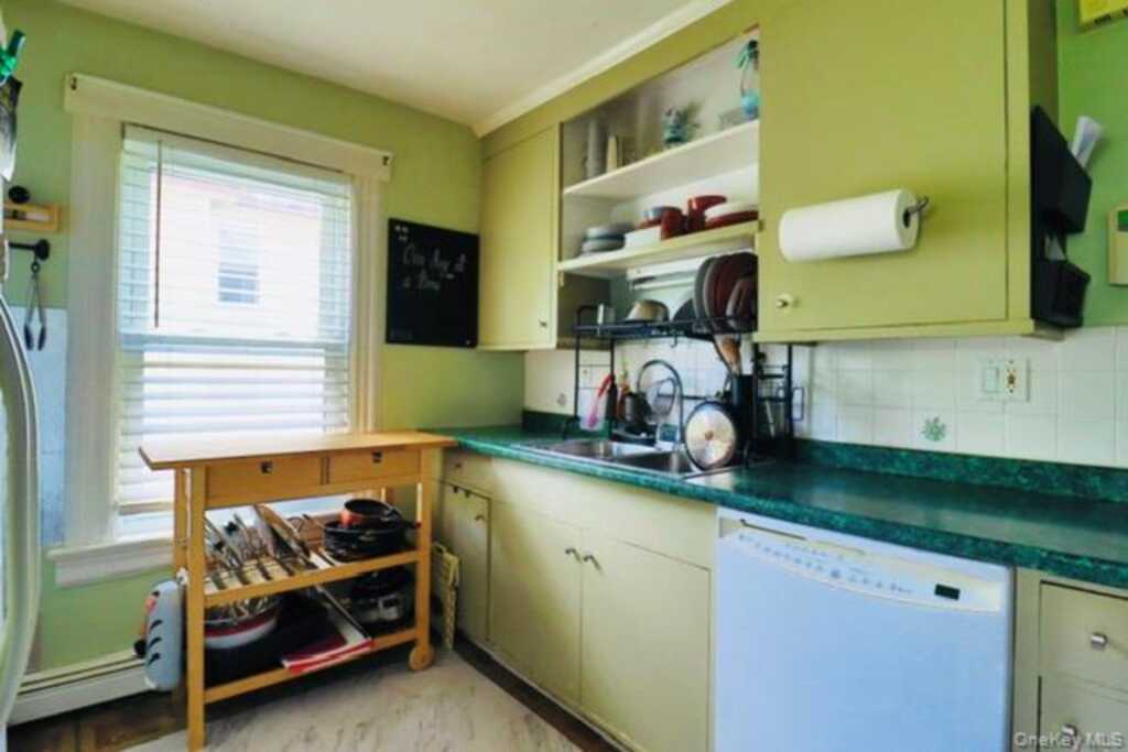 128 Hale Avenue, White Plains, NY 10605 - Photo 11 of 20