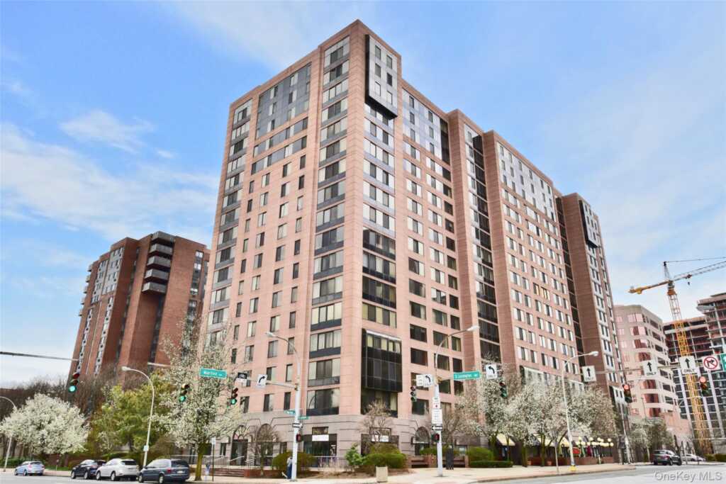 4 Martine Avenue, Unit #914, White Plains, NY 10601