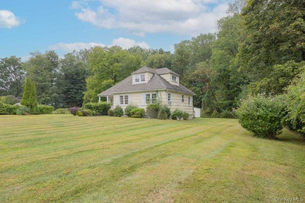137 Blauvelt Road, Nanuet, NY 10954 - Photo 2 of 26