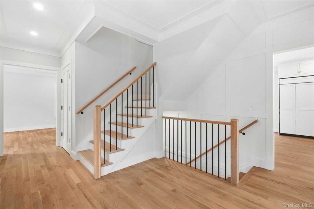 2 Lavender Lane, Rye, NY 10580 - Photo 10 of 32