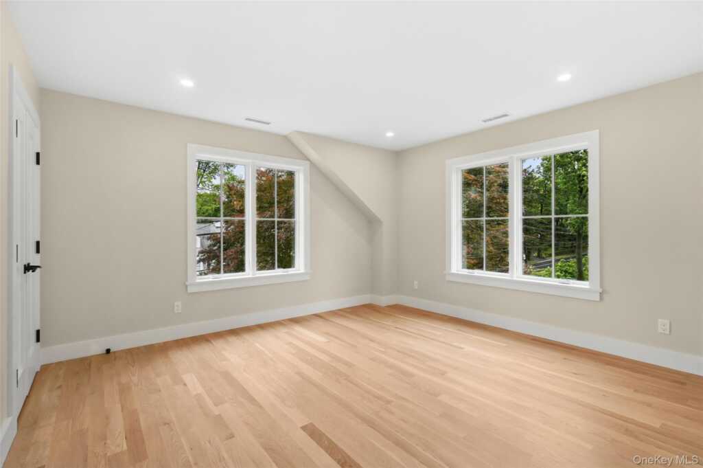 2 Lavender Lane, Rye, NY 10580 - Photo 11 of 32