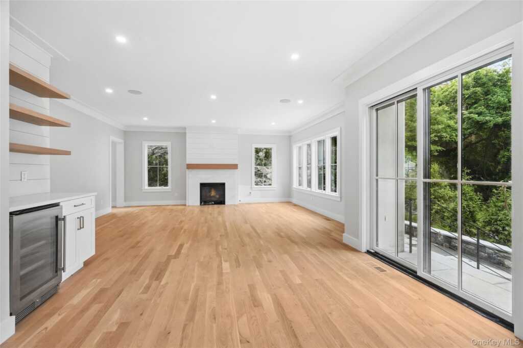 2 Lavender Lane, Rye, NY 10580 - Photo 4 of 32