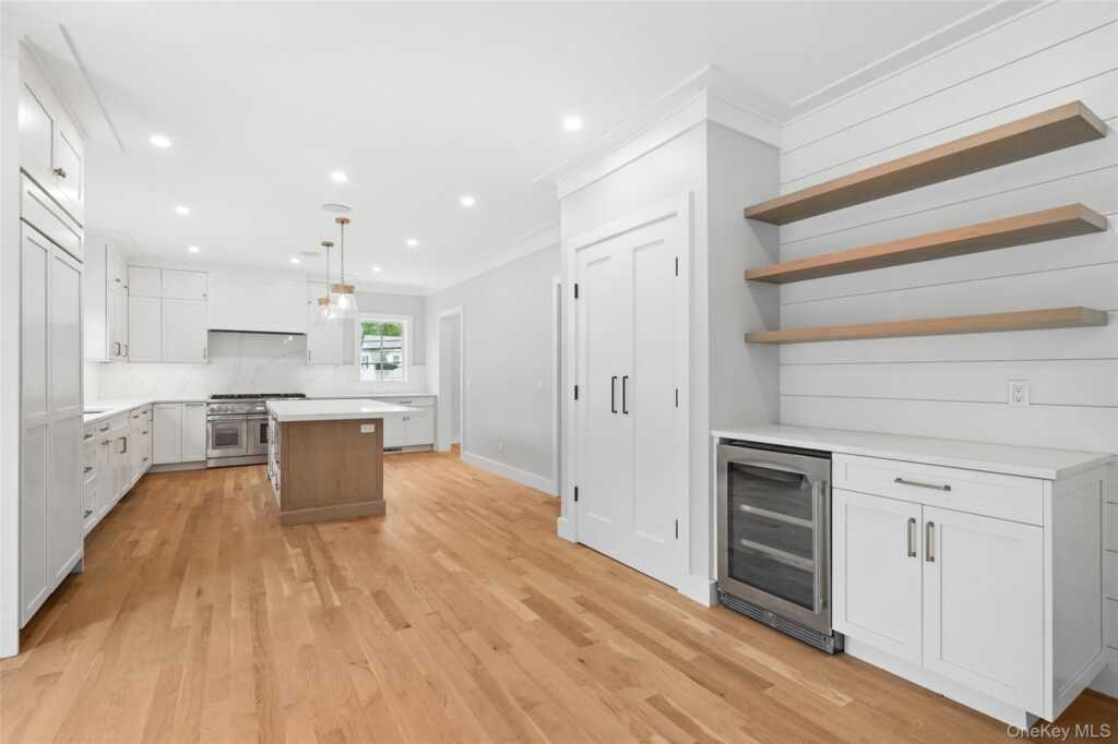 2 Lavender Lane, Rye, NY 10580 - Photo 5 of 32