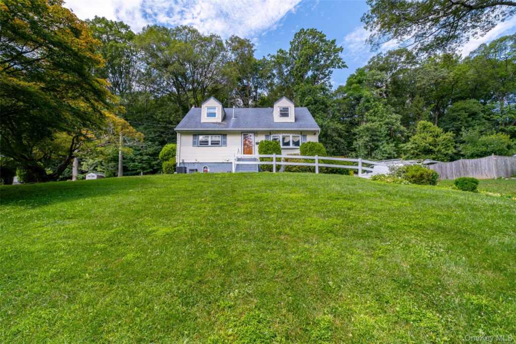32 Badger Street, New City, NY 10956 - Photo 5 of 46