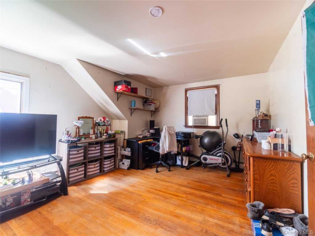 60 Lafayette Drive, Rye, NY 10573 - Photo 19 of 23
