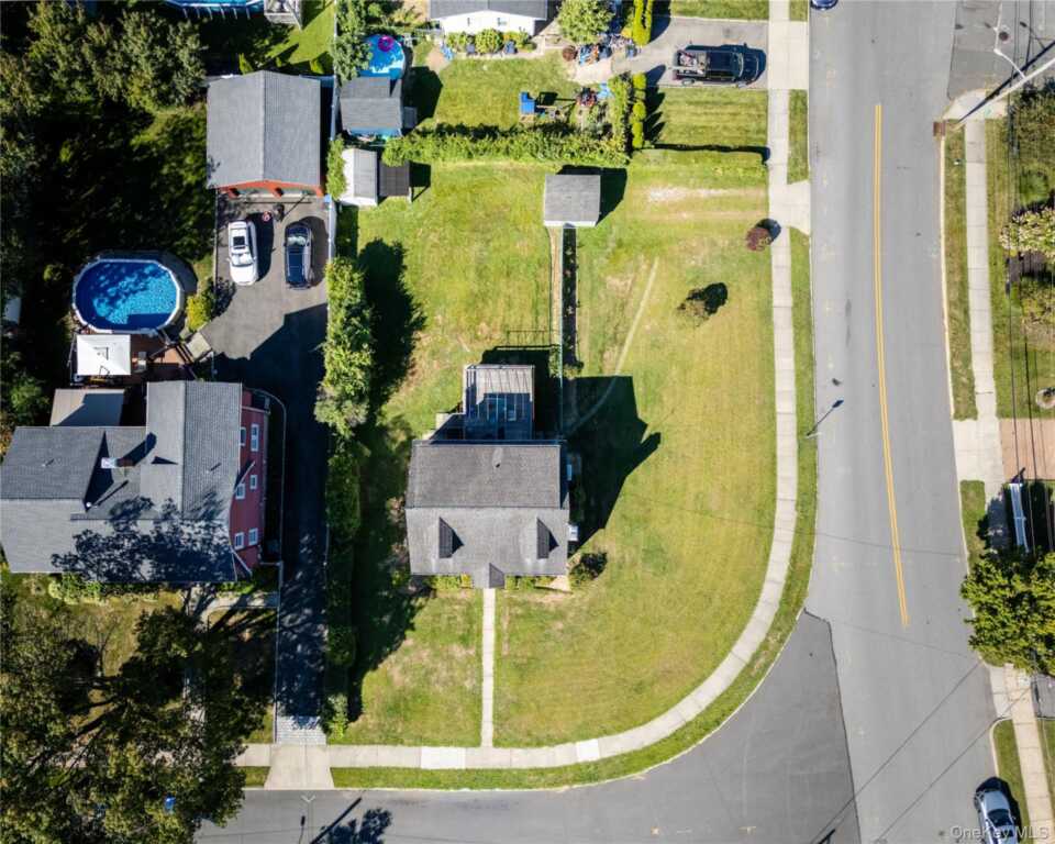 60 Lafayette Drive, Rye, NY 10573 - Photo 3 of 23