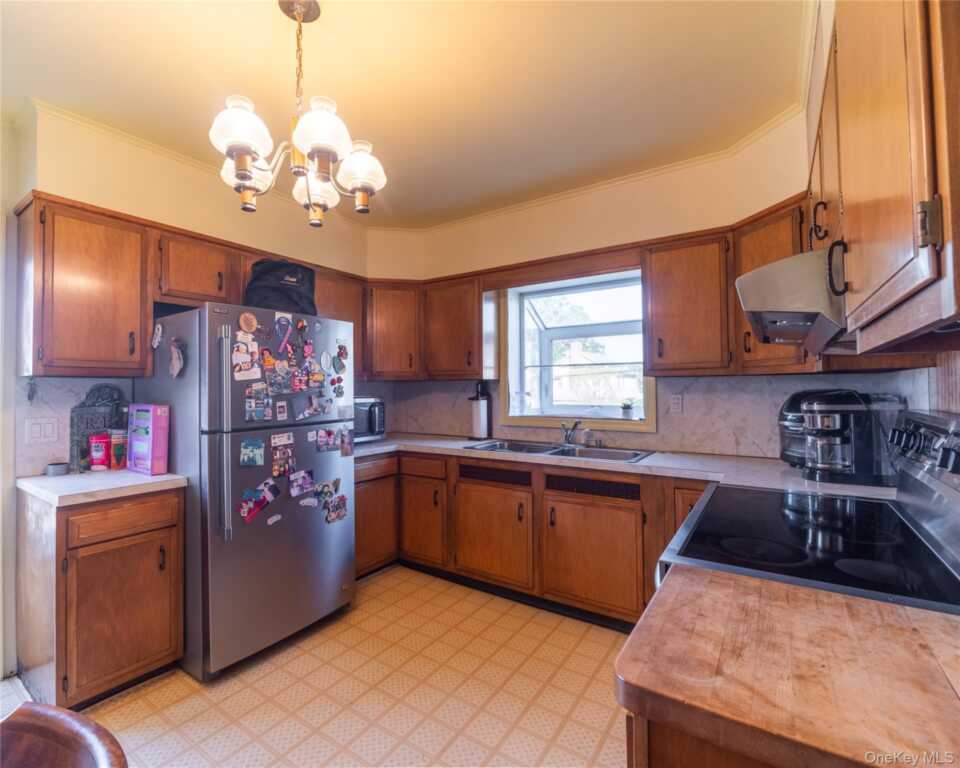 60 Lafayette Drive, Rye, NY 10573 - Photo 9 of 23