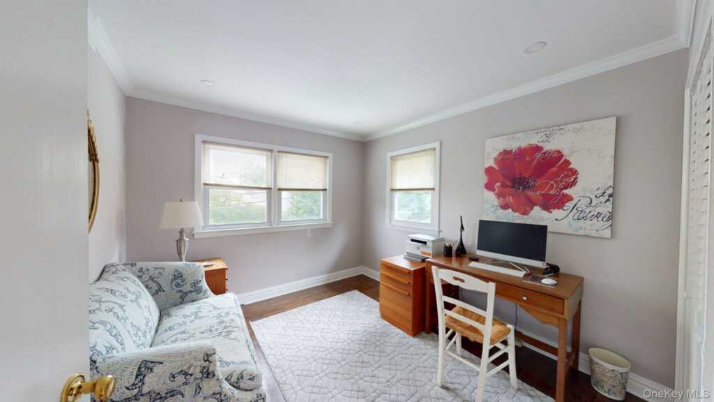 15 Iselin Drive, New Rochelle, NY 10804 - Photo 16 of 36