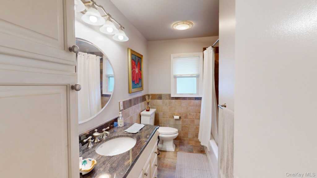 15 Iselin Drive, New Rochelle, NY 10804 - Photo 19 of 36