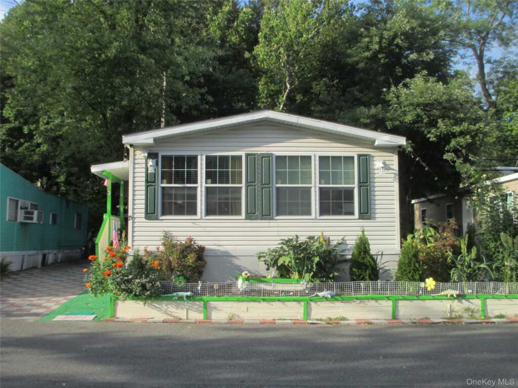 451 #15 Call Hollow, Unit #15, Stony Point, NY 10980 - Photo 2 of 16