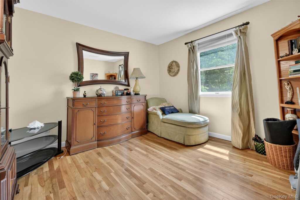 99 Spencer Drive, New Rochelle, NY 10801 - Photo 20 of 38